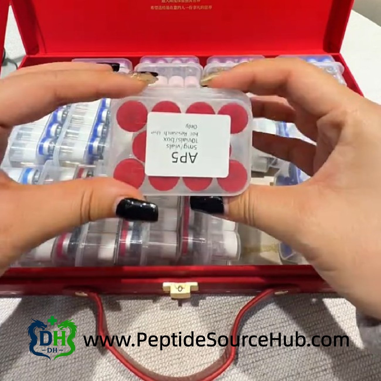 Bulk inventory case with tray kit in hands for wholesale factory supplier